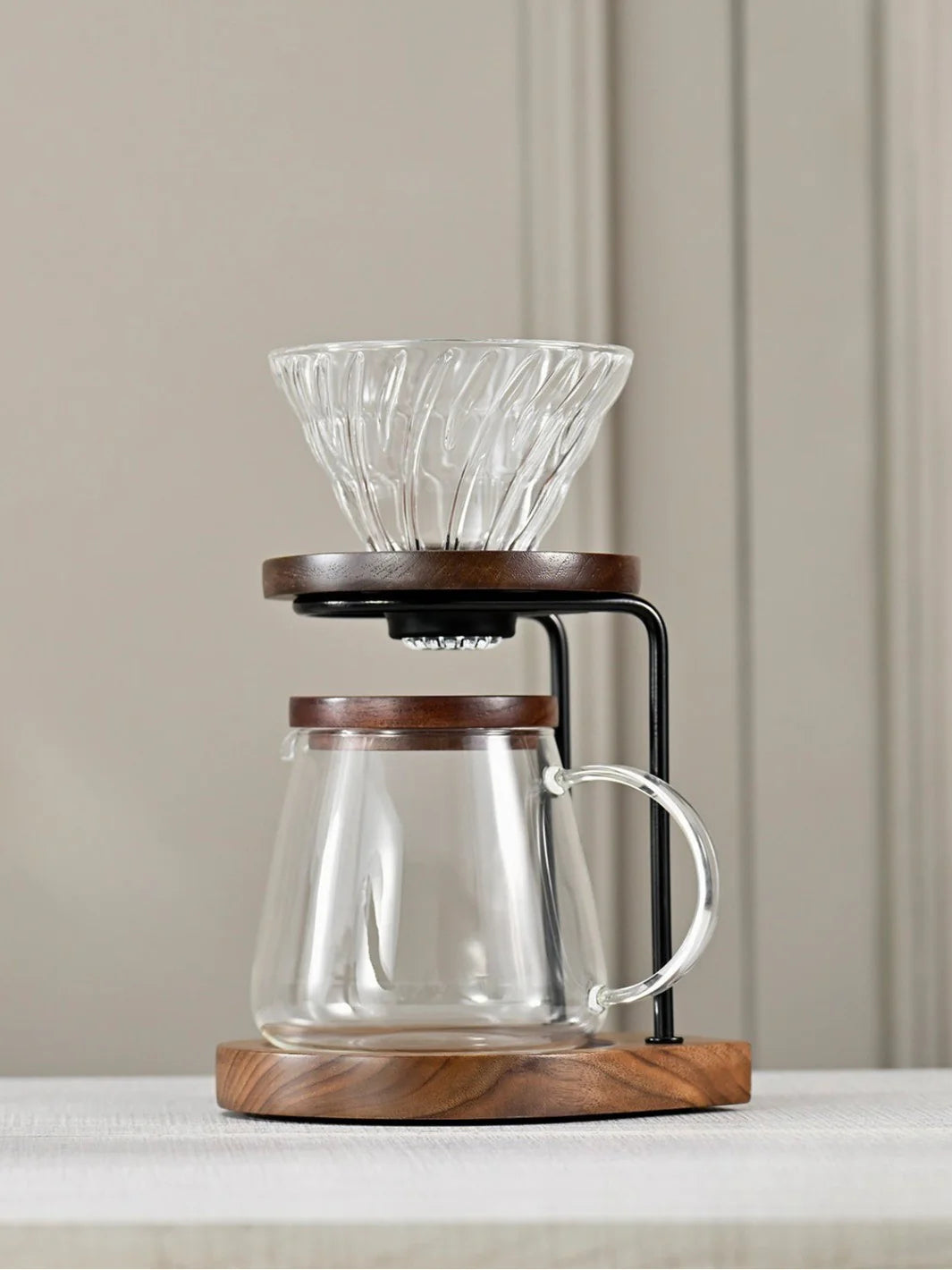 HARIO V60-02 Glass Dripper (Walnut)