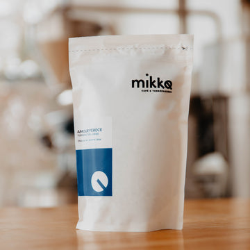 Mikko specialty coffee dark roast coffee Amour Feroce in dark blue retail bag